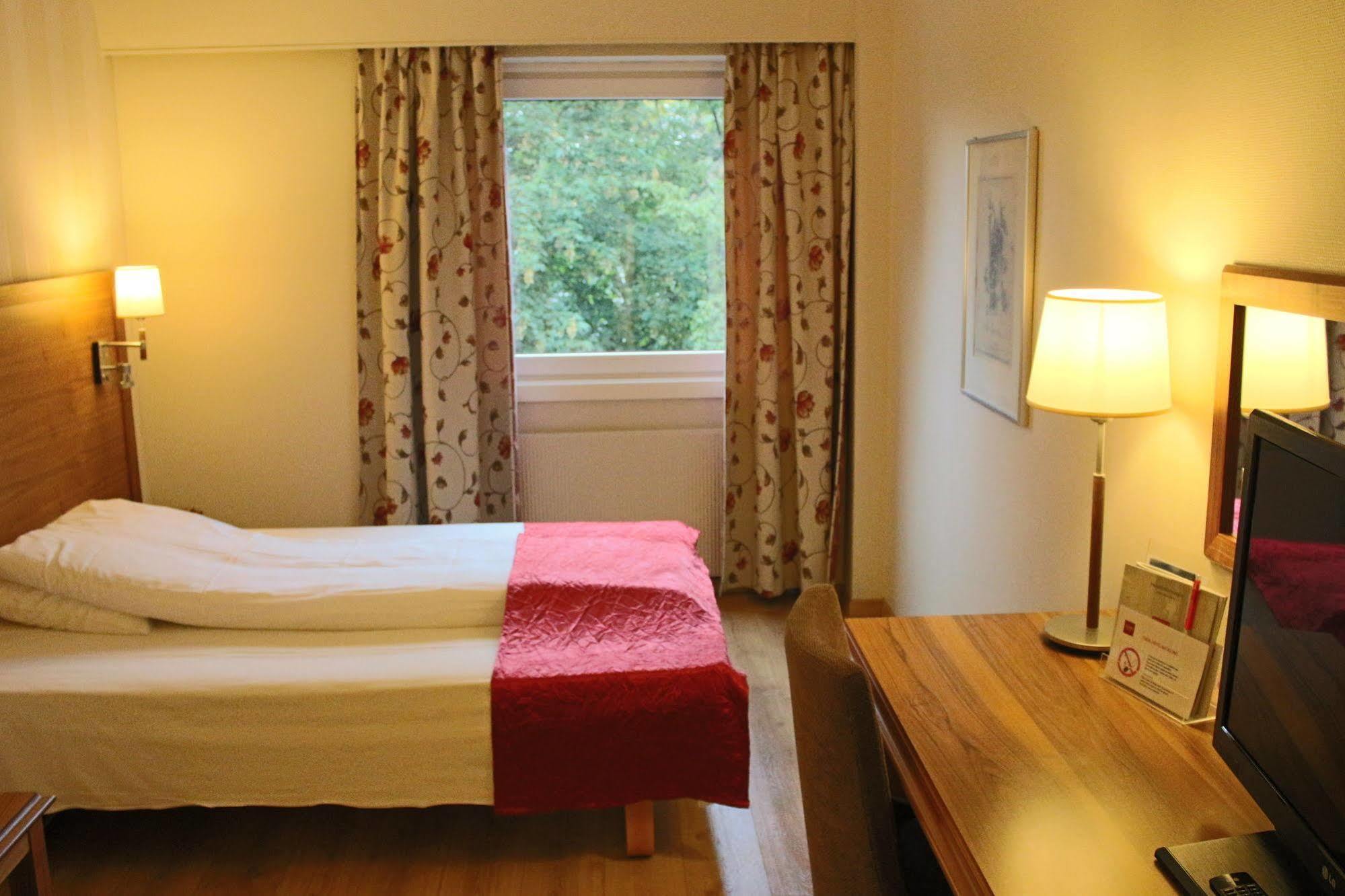 Thon Partner Hotel Backlund Levanger Extérieur photo